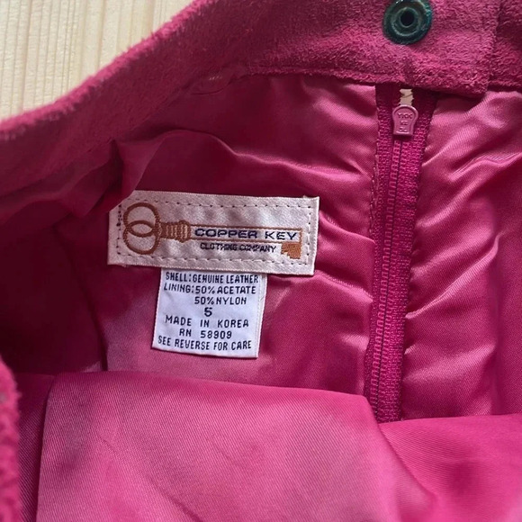 Vintage suede pink Barbie core mini skirt - Picture 2 of 8